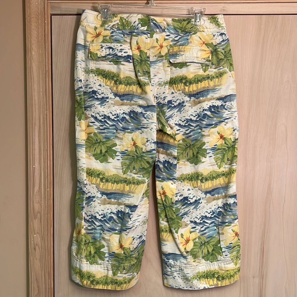Cropped Tropical Print Pants - Picture 3 of 5